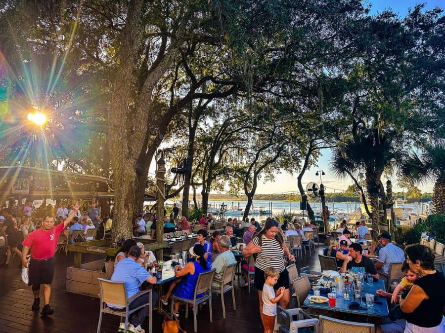 Hilton Head’s Best Family-Friendly Waterfront Restaurants | Where Families Gather by the Water